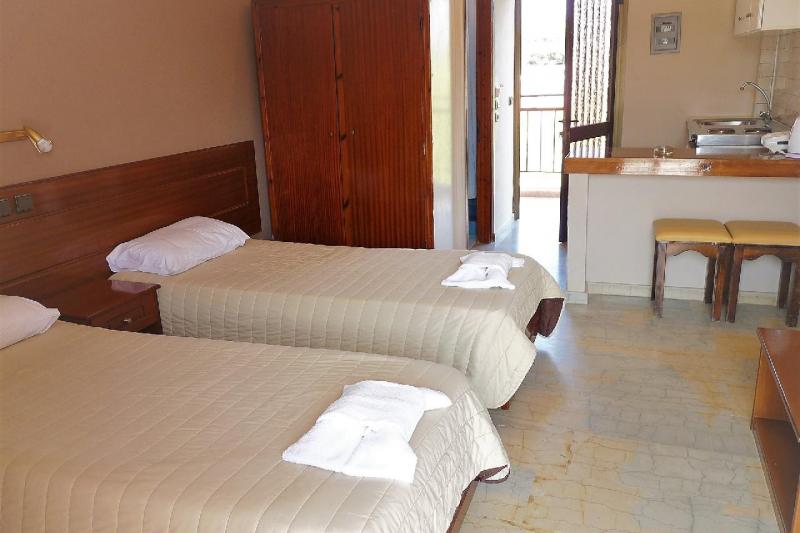 Korfu Sidari utazás Maria`s Beach Hotel