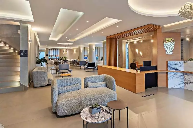 Nefeli Hotel Kréta Platanias