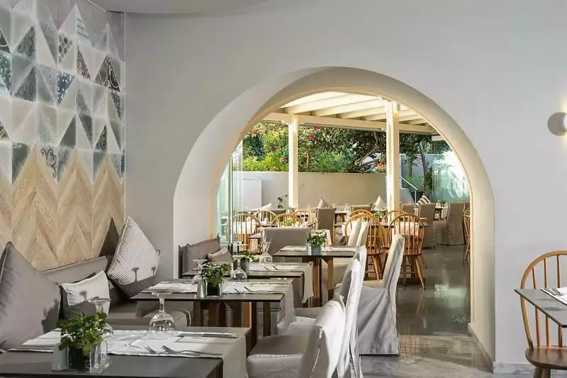 Nefeli Hotel Kréta Platanias