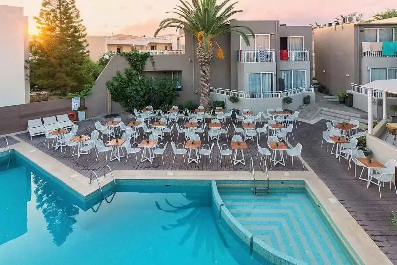 Nefeli Hotel Kréta Platanias