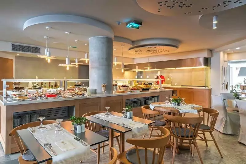 Nefeli Hotel Kréta Platanias