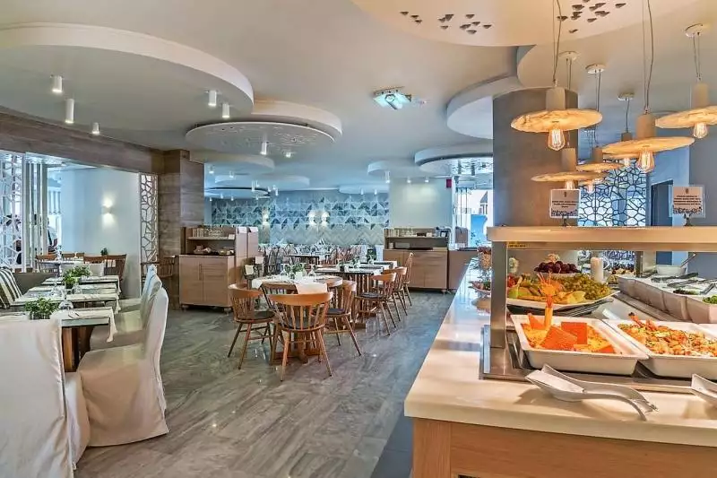 Nefeli Hotel Kréta Platanias