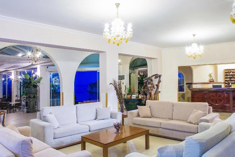 Korfu Paleokastritsa utazás Paleo ArtNouveau Hotel