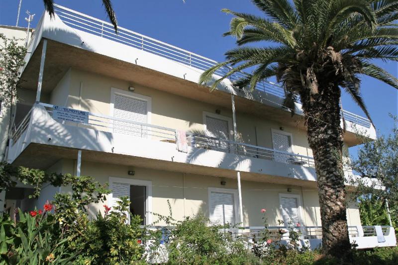 Zakynthos Laganas utazás Stratos Apartmanház