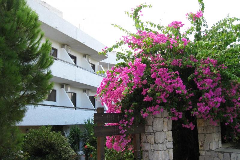 Rodosz Faliraki utazás Voula Apartmanház