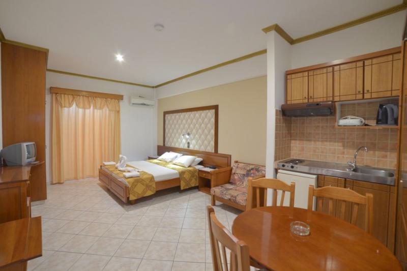 Korfu Sidari utazás Angelina Hotel