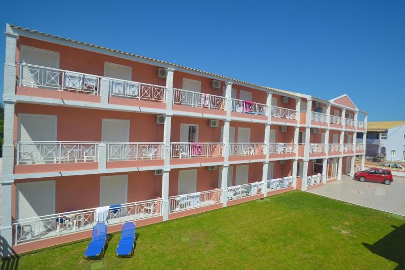 Korfu Sidari utazás Angelina Hotel