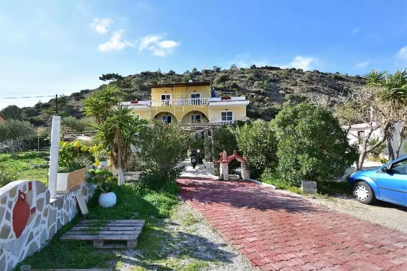 Irene Apartmanház Karpathos