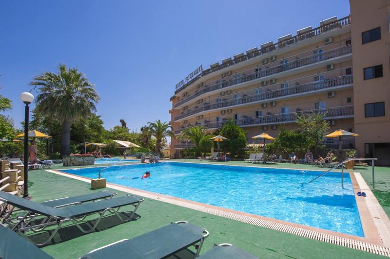 Korfu Benitses utazás Potamaki Beach Hotel