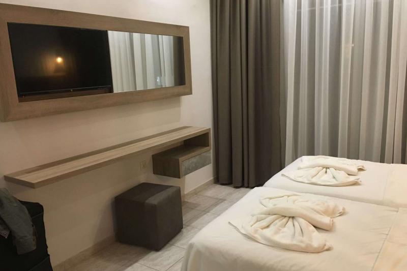 Rodosz Faliraki utazás Rhodian Rose Hotel