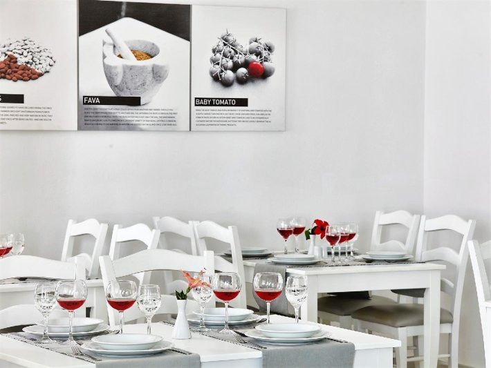 Szantorini Kamari utazás Aegean Plaza