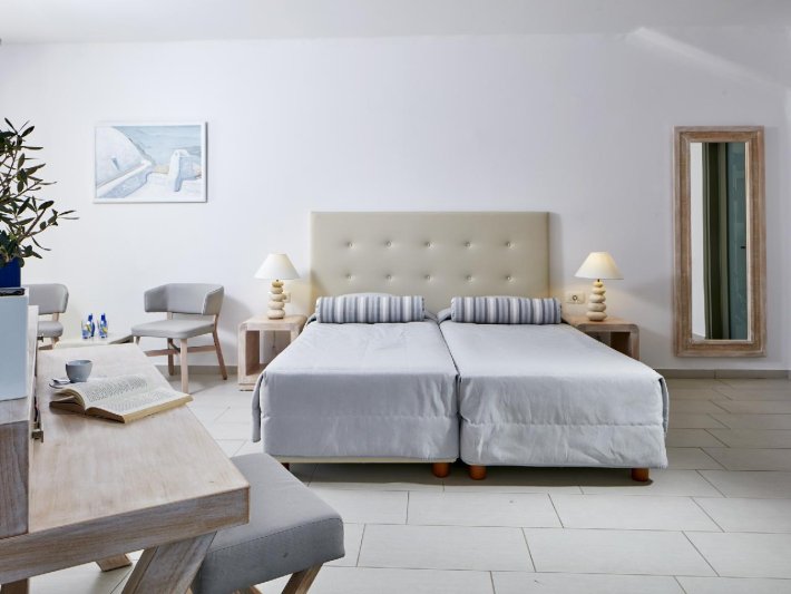 Szantorini Kamari utazás Aegean Plaza