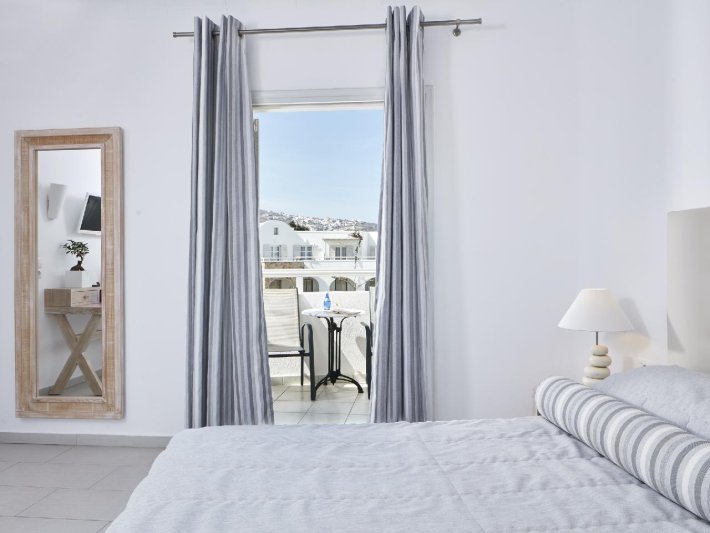 Szantorini Kamari utazás Aegean Plaza