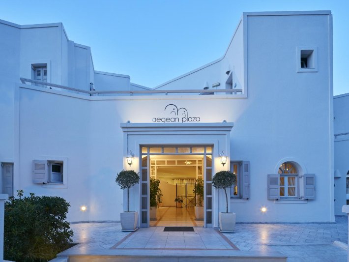 Szantorini Kamari utazás Aegean Plaza