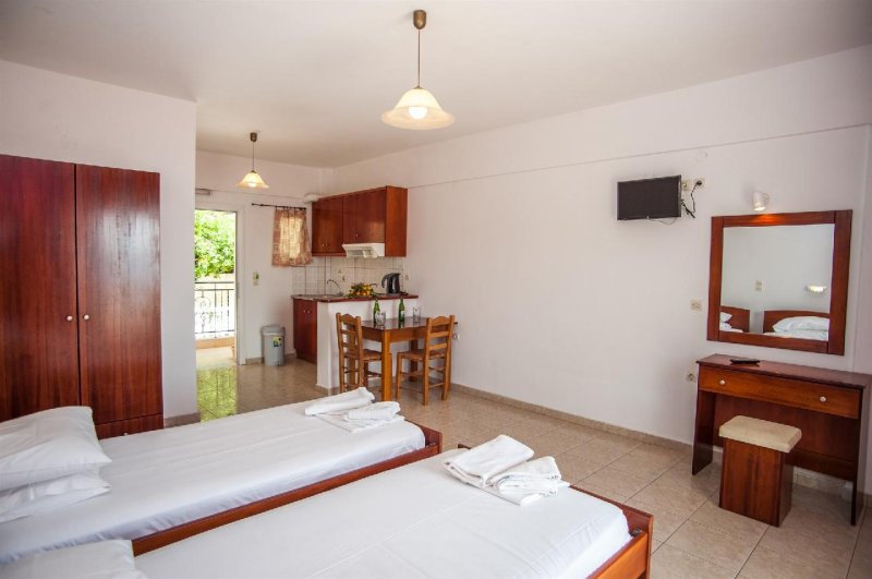 Kefalonia utazás Agios Gerasimos apartmanház