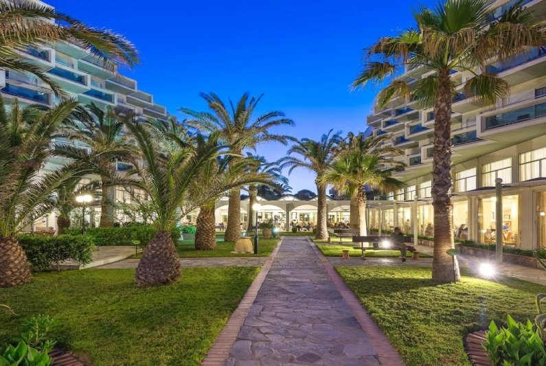 Rodosz Faliraki utazás Apollo Beach Hotel