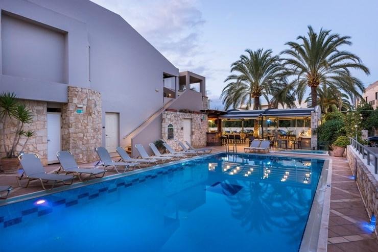 Kréta Agia Marina utazás Elotis Suites