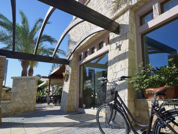 Kréta Agia Marina utazás Elotis Suites