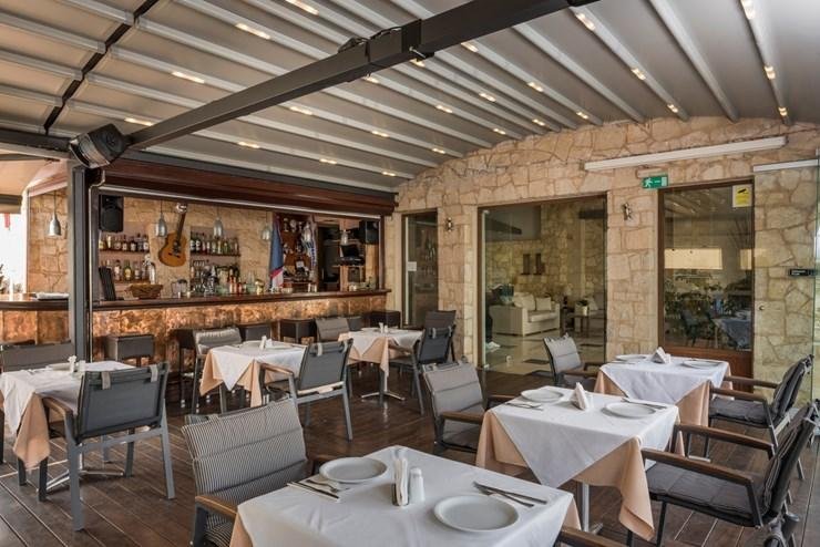 Kréta Agia Marina utazás Elotis Suites