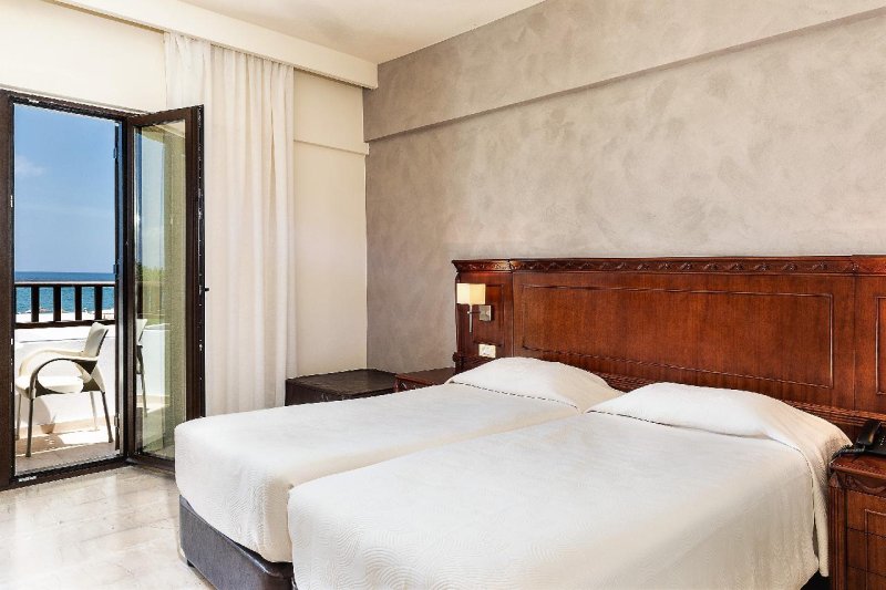 Kréta Platanias utazás Geraniotis Beach Hotel