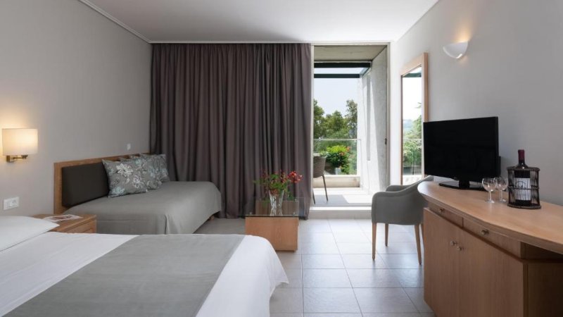 Korfu utazás Kontokali Bay Resort Spa