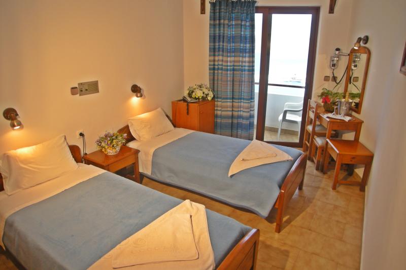 Karpathos Pigadia utazás Oceanis Hotel