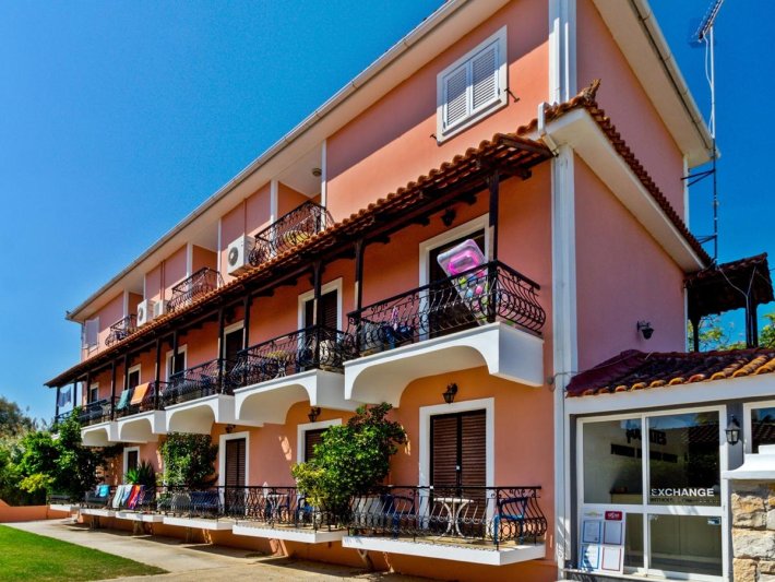 Zakynthos utazás Socrates Apartmanház