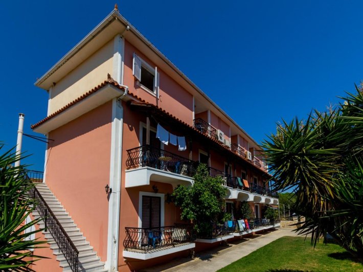 Zakynthos utazás Socrates Apartmanház