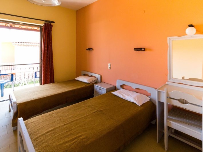 Zakynthos utazás Socrates Apartmanház