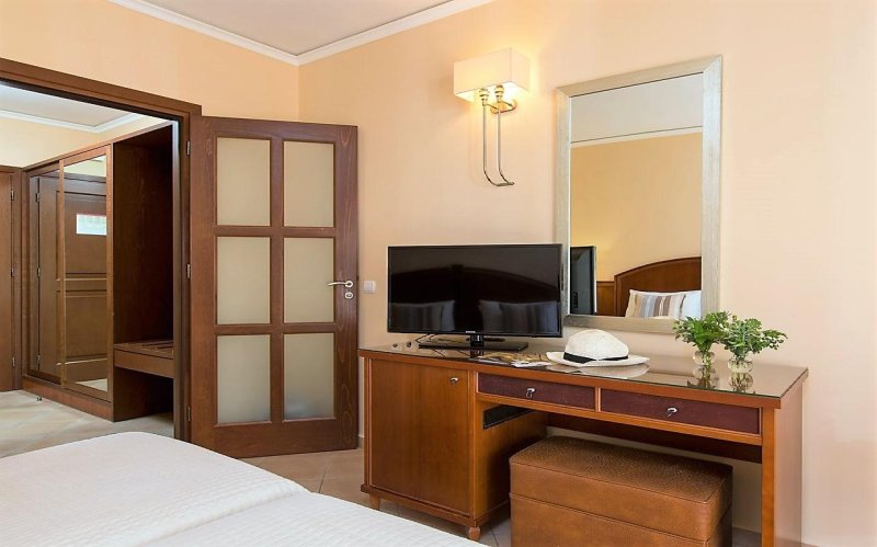 Kréta Rethymno utazás Theartemis Palace