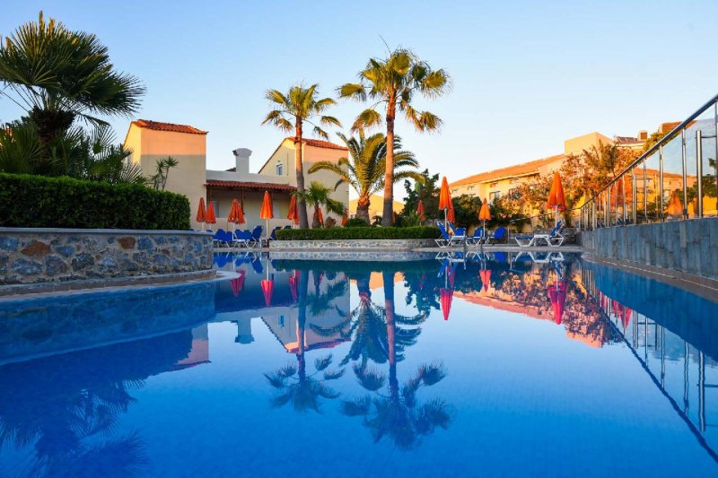 Theo Hotel Kréta Agia Marina