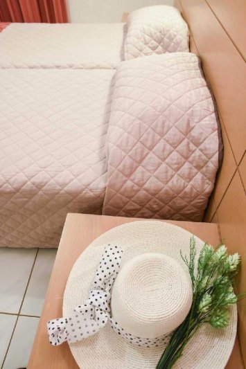 Kréta Agia Marina utazás Theo Hotel