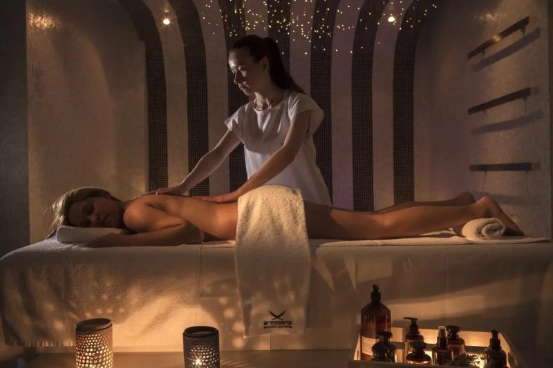 Aressana Spa Hotel & Suites Szantorini
