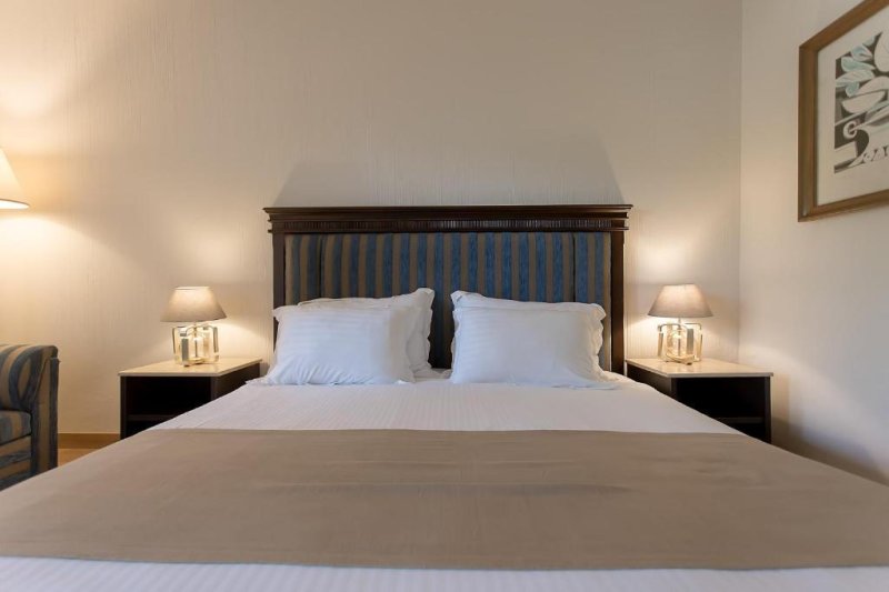 Korfu Kanoni utazás Corfu Holiday Palace