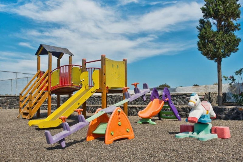 Szantorini Kamari utazás Makarios Beach Hotel