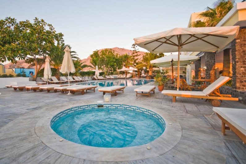 Szantorini Kamari utazás Makarios Beach Hotel