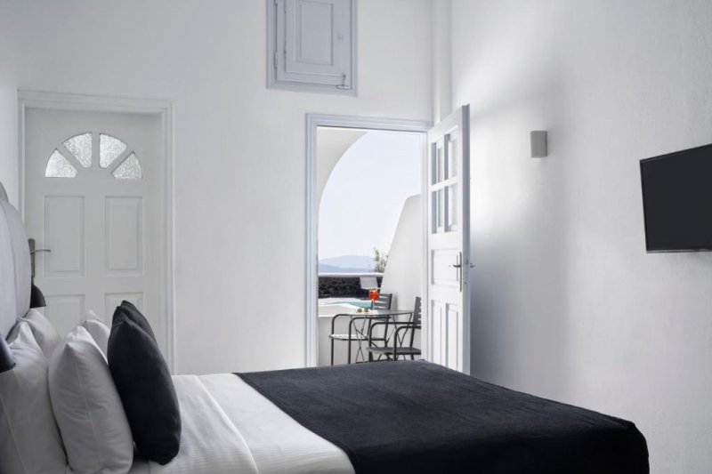 Mr and Mrs White Santorini Szantorini