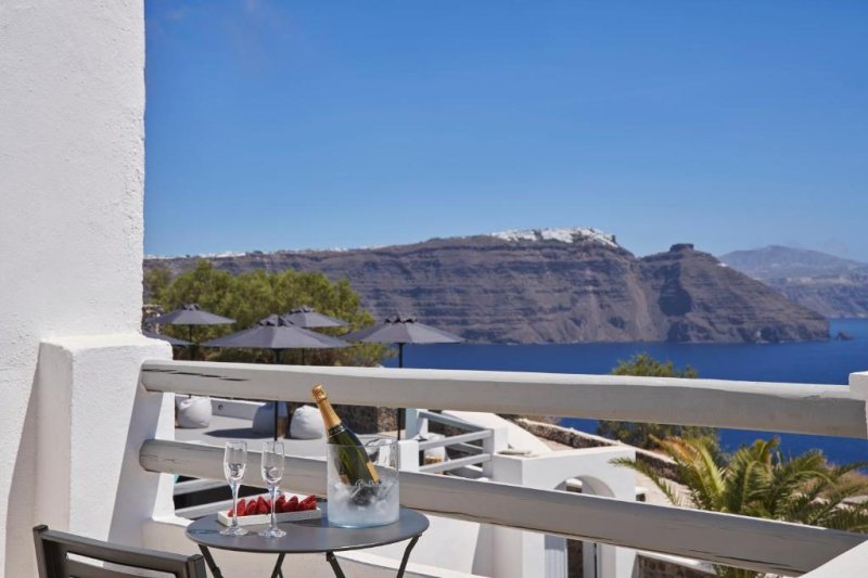 Mr and Mrs White Santorini Szantorini