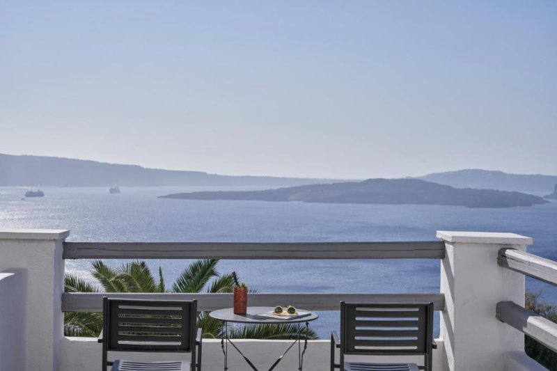 Mr and Mrs White Santorini Szantorini