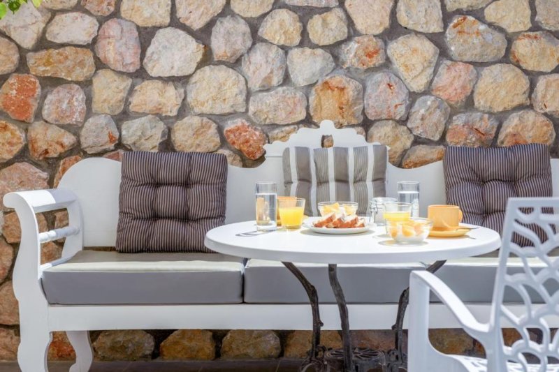 Szantorini Karterados utazás Nikolas Hotel