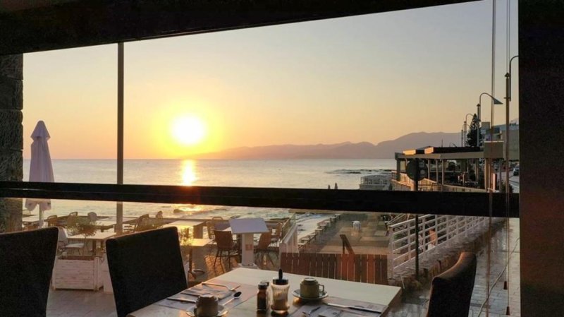 Kréta Hersonisossos utazás Palmera Beach Hotel & Spa