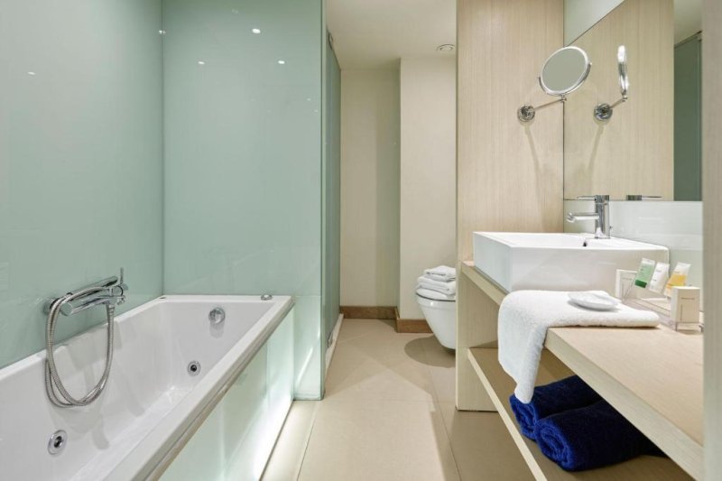 Kréta Gouves utazás The Island Hotel