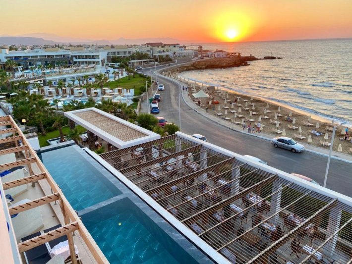 Kréta Gouves utazás The Island Hotel