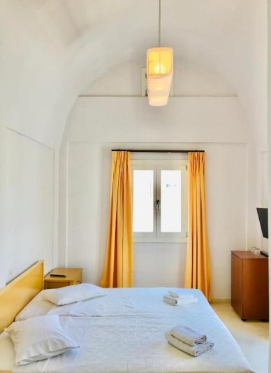 Szantorini utazás Thera Mare