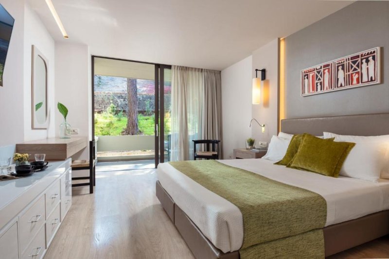 Kefalónia utazás White Rocks Hotel