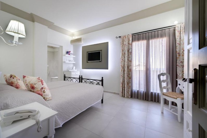 Szantorini utazás Zephyros Hotel