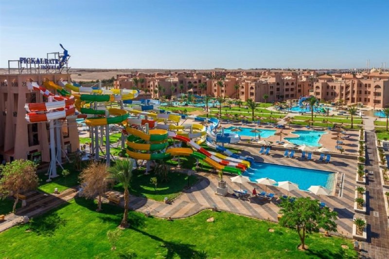 Hurghada utazás Pickalbatros Aqua Park Resort