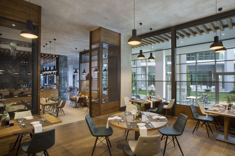 Side utazás Acanthus & Cennet Barut Collection