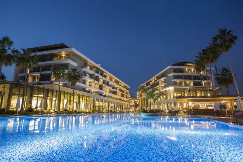 Side utazás Acanthus & Cennet Barut Collection