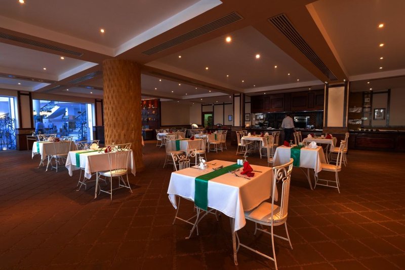 Sharm El-Sheikh utazás Amwaj Oyoun Resort & Casino